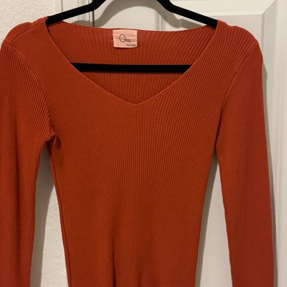 (Bundle) 7 Long Sleeve Top/Sweater (Sizes Small and Medium) - Picture 6 of 8